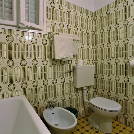 Garden M&m - One Bedroom *