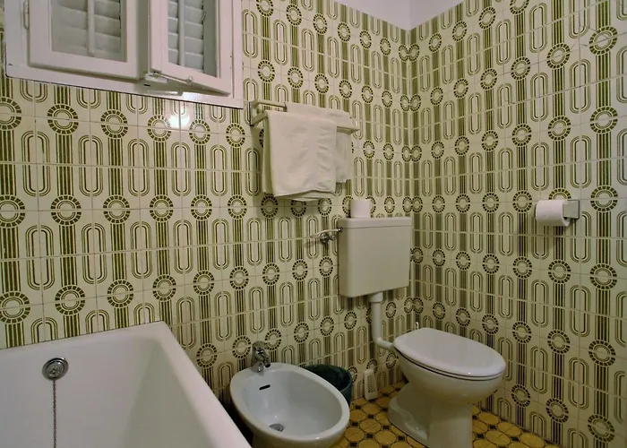 Garden M&m - One Bedroom *