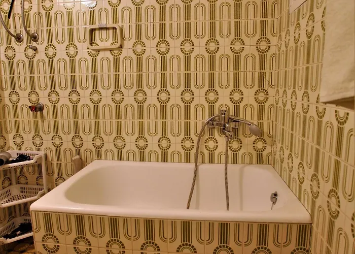 Garden M&m - One Bedroom *