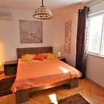 Garden M&m - One Bedroom Appartement *