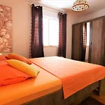 Garden M&m - One Bedroom *